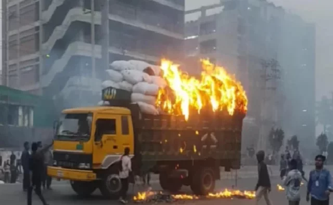 বেক্সিমকো শ্রমিকদের হামলা